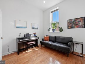 752 S 15TH Street, Philadelphia PA 19146