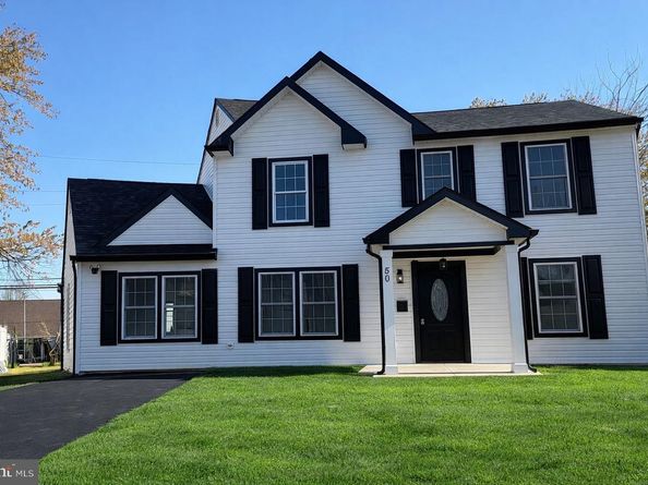 50 Micahill Road, Levittown PA 19056