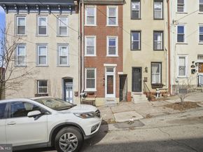 3737 Calumet Street, Philadelphia PA 19129