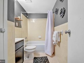 1436 W NW 405, Washington DC 20009