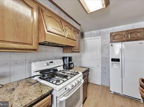 217 E Greenwood Avenue, Lansdowne PA 19050