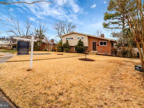 488 N Owen Street, Alexandria VA 22304