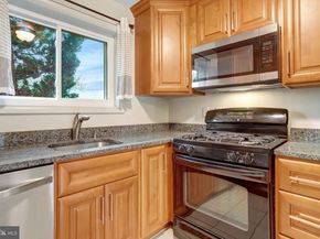 488 N Owen Street, Alexandria VA 22304