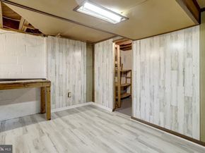 488 N Owen Street, Alexandria VA 22304