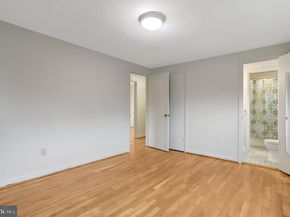 488 N Owen Street, Alexandria VA 22304