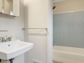 488 N Owen Street, Alexandria VA 22304