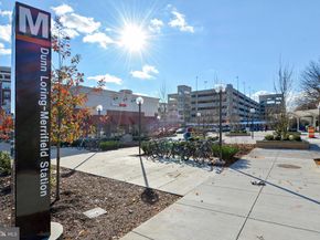 8000 Le Havre Place 13, Falls Church VA 22042