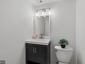 8000 Le Havre Place 13, Falls Church VA 22042