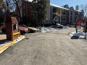 3313 Wyndham Circle 3210, Alexandria VA 22302