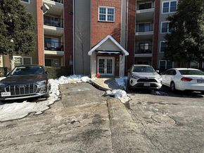 3313 Wyndham Circle 3210, Alexandria VA 22302