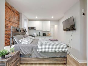 876 N 19TH Street, Philadelphia PA 19130