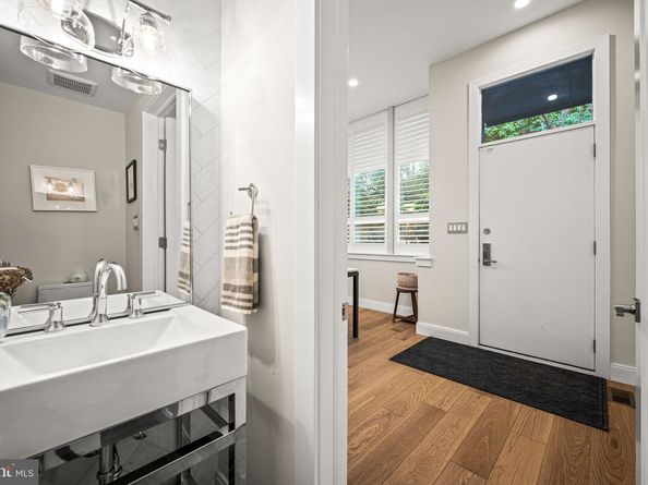 4588 Silverwood Street, Philadelphia PA 19127