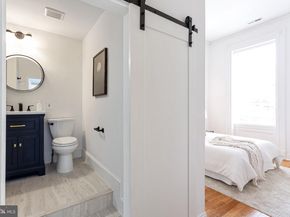 306 S 10TH Street B, Philadelphia PA 19107