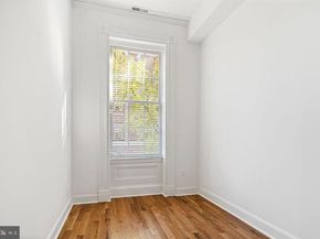 306 S 10TH Street B, Philadelphia PA 19107