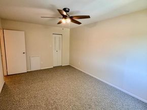 67203 Delaire Landing Road 203, Philadelphia PA 19114