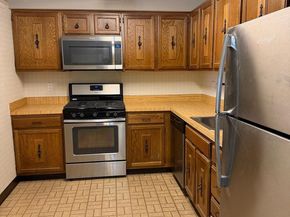 67203 Delaire Landing Road 203, Philadelphia PA 19114