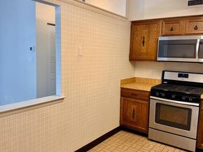 67203 Delaire Landing Road 203, Philadelphia PA 19114