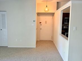 67203 Delaire Landing Road 203, Philadelphia PA 19114