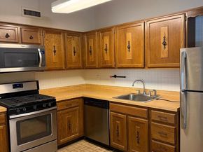 67203 Delaire Landing Road 203, Philadelphia PA 19114