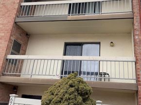 67203 Delaire Landing Road 203, Philadelphia PA 19114