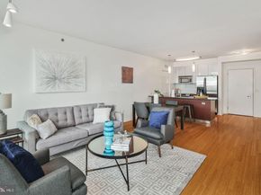 2101 Market Street 2805, Philadelphia PA 19103