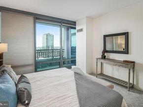 2101 Market Street 2805, Philadelphia PA 19103