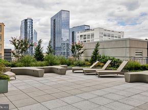 2101 Market Street 2805, Philadelphia PA 19103