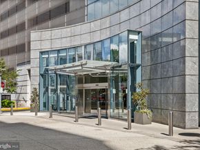 2101 Market Street 2805, Philadelphia PA 19103