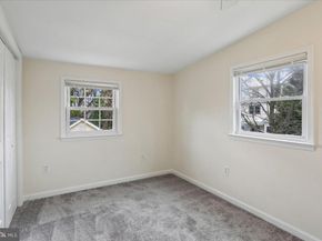 1721 S Monroe Street S, Arlington VA 22204