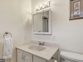 9701 Northeast Avenue, Philadelphia PA 19115