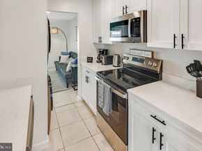 428 Reneau Way, Herndon VA 20170