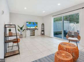 428 Reneau Way, Herndon VA 20170