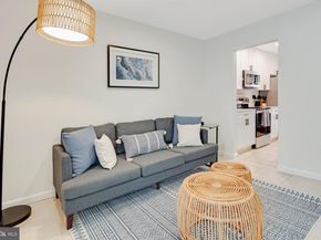 428 Reneau Way, Herndon VA 20170