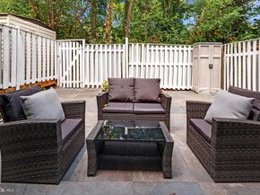 428 Reneau Way, Herndon VA 20170