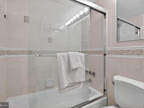 950 25TH Street NW 106N, Washington DC 20037