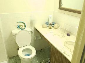 1101 Delaire Landing Road 101, Philadelphia PA 19114