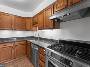 7255 Glen Hollow Court 55/4, Annandale VA 22003