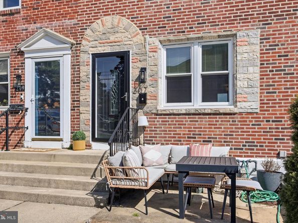 207 N Bishop Avenue, Clifton Heights PA 19018