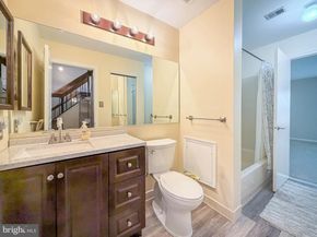 72307 Delaire Landing Road 307, Philadelphia PA 19114