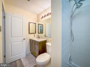 72307 Delaire Landing Road 307, Philadelphia PA 19114