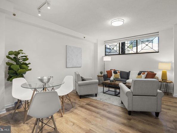 7111 Woodmont Avenue 108, Bethesda MD 20815