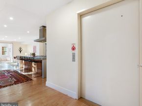 1124 10TH Street NW 4B, Washington DC 20001