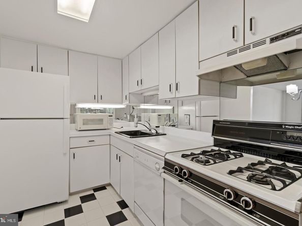 100 West Avenue 211S, Jenkintown PA 19046