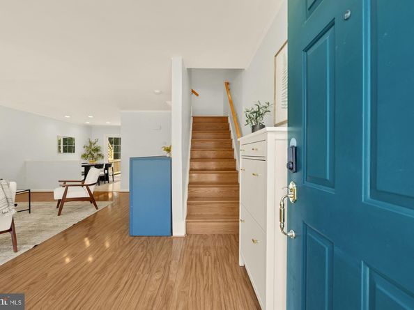 8906 Royal Astor Way, Fairfax VA 22031
