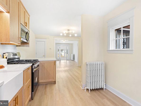 6056 N Beechwood Street, Philadelphia PA 19138