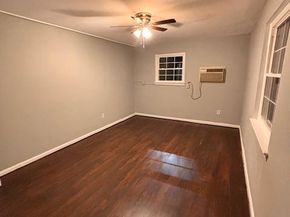 44 49TH Street SE 302, Washington DC 20019