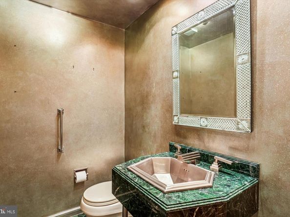 5600 Wisconsin Avenue 1303/1304, Chevy Chase MD 20815