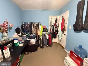 534 Mckinley Street, Philadelphia PA 19111