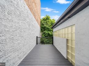 1932 Pine Street, Philadelphia PA 19103