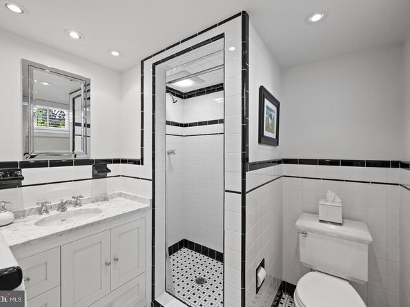 7802 Stratford Road, Bethesda MD 20814